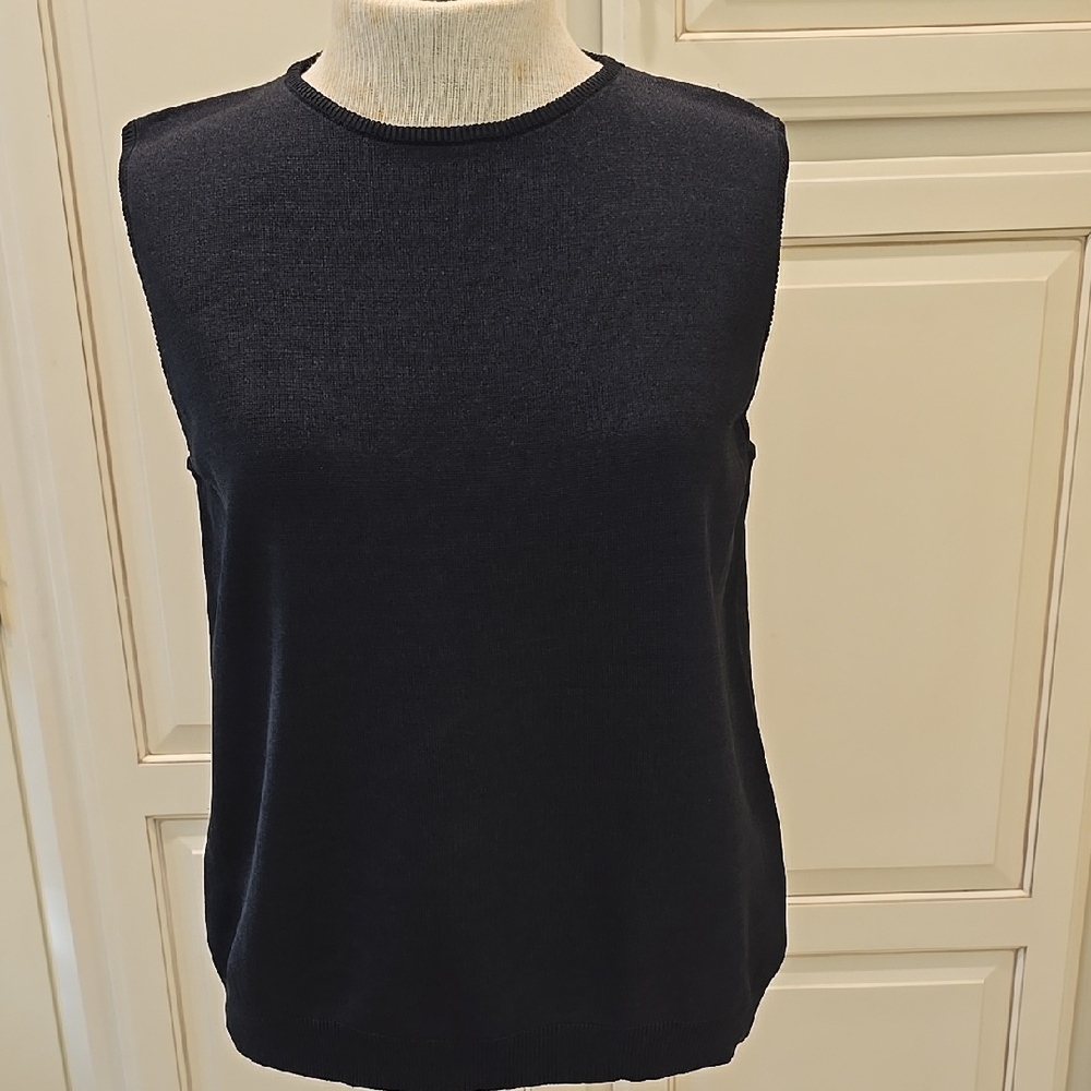 NWT Ellen Tracy/Linda Allard Silk   Knit Top with Jewel Neck. Size X Color Black